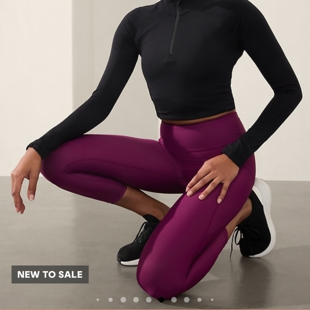 Athleta interval stash 7/8 leggings. NWT